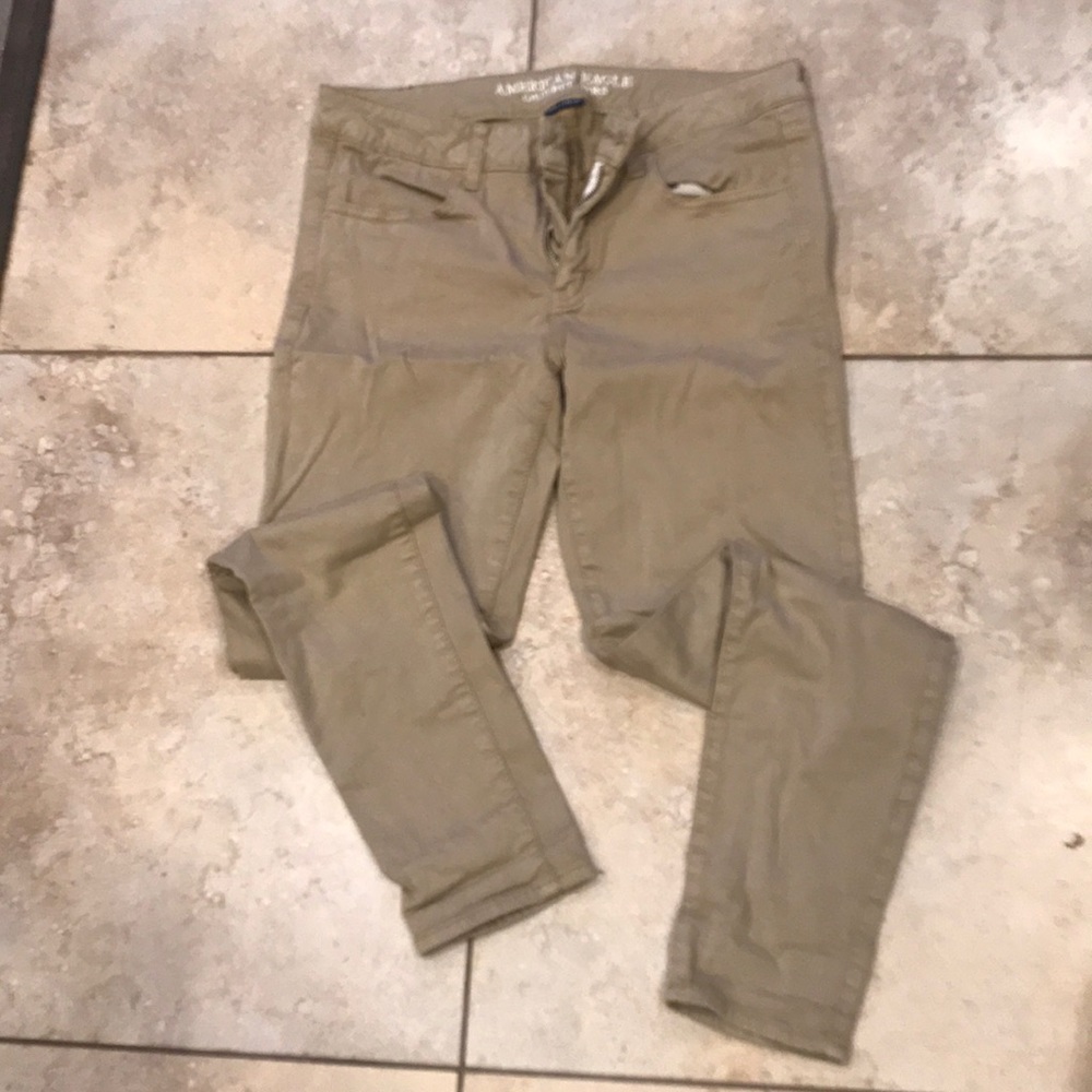 American Eagle Outfitters paint size 8